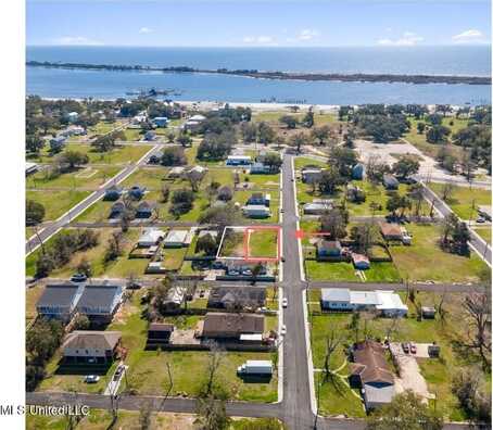 426 Pearl Street, Biloxi, MS 39530