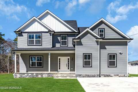 725 Second Avenue, Toms River, NJ 08757