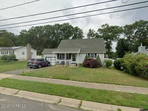 5 Pennsylvania Avenue, Jackson, NJ 08527