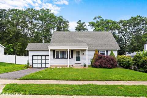 5 Pennsylvania Avenue, Jackson, NJ 08527