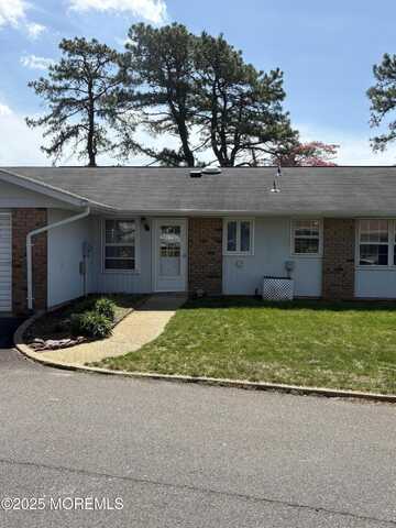 30 A Cambridge Circle, Manchester, NJ 08759