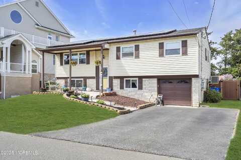 76 Bay Breeze Drive, Toms River, NJ 08753