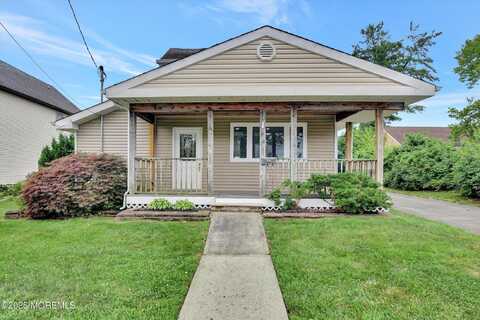 13 Lasatta Avenue, Englishtown, NJ 07726