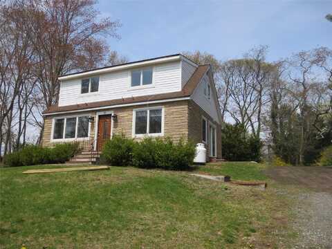 99 Middleville Road, Northport, NY 11768