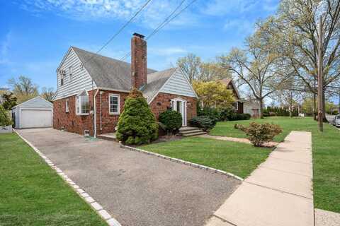 2754 Natta Boulevard, Bellmore, NY 11710