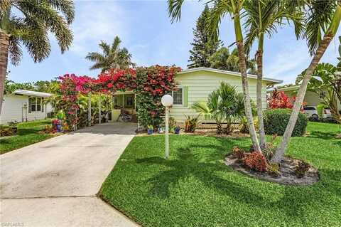 604 Charlemagne, NAPLES, FL 34112