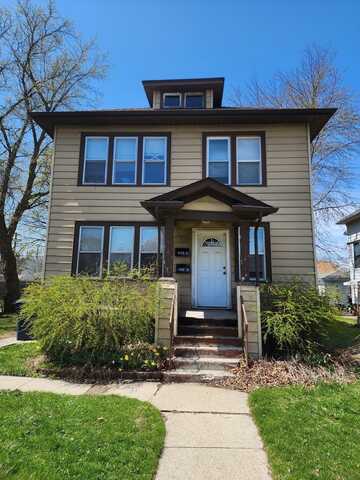 806 S Jackson Street, Waukegan, IL 60085