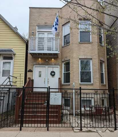 2050 W Roscoe Avenue, Chicago, IL 60618