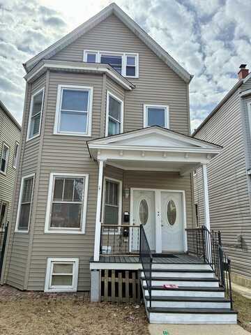 3745 W Diversey Avenue, Chicago, IL 60647