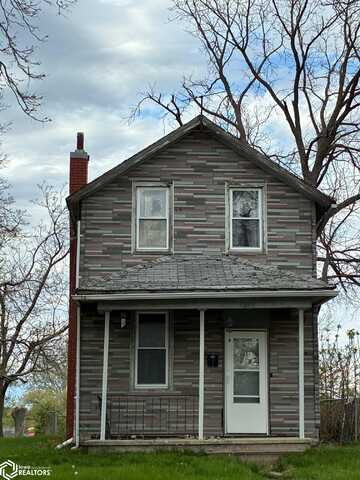 1527 Carroll, Keokuk, IA 52632