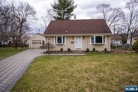 615 Bartell Place, Ridgewood, NJ 07450