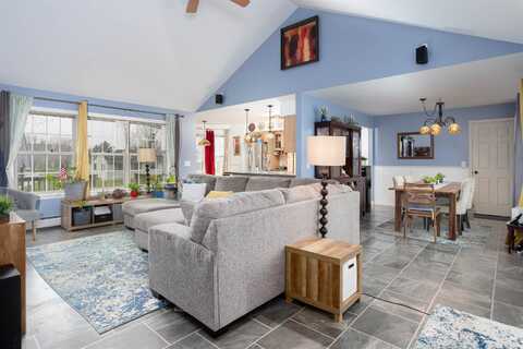 23 Terry Lane, Williston, VT 05495