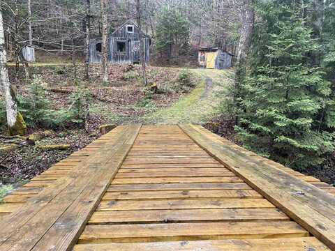 233 Brook Road, Chelsea, VT 05038