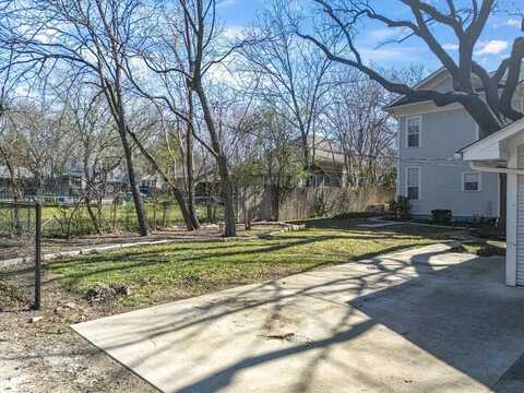 119 E University Avenue, Waxahachie, TX 75165