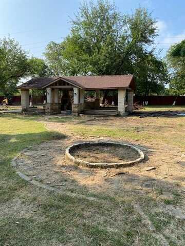 825 S Hughes Avenue, Fort Worth, TX 76103