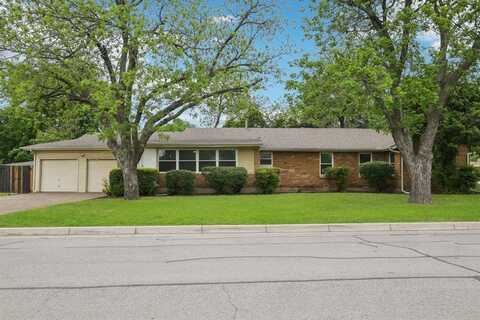 3817 Trail Lake Drive, Fort Worth, TX 76109