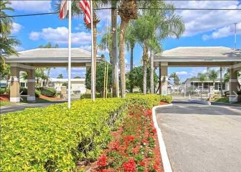 312 Blue Beard Dr, North Fort Myers, FL 33917