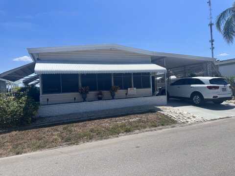 946 Strongbox Ln, Fort Myers, FL 33917