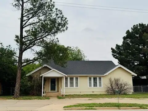 724 Hickory St, Colorado City, TX 79512