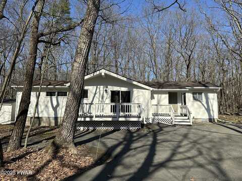 107 Ridgeway Drive, Hawley, PA 18428