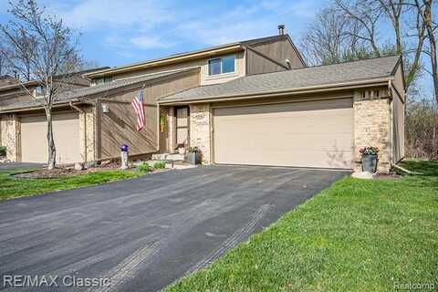 4365 S MEADOW Drive, Waterford, MI 48329