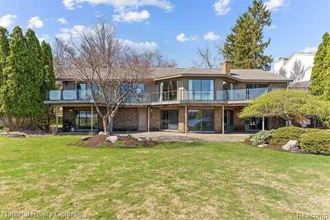 4745 Wendrick Drive, West Bloomfield, MI 48323
