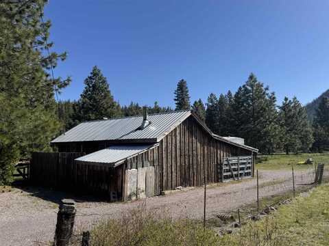 5404 N Old Stage Rd, Mount Shasta, CA 96067
