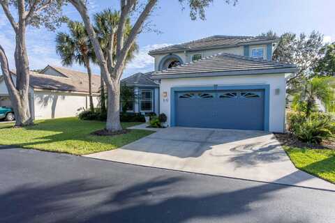 10 Lawrence Lake Drive, Boynton Beach, FL 33436