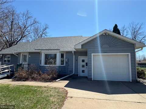 590 W 4th Street, New Richmond, WI 54017