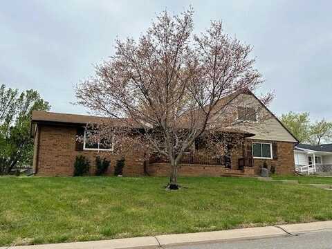 425 E Birchwood, Derby, KS 67037