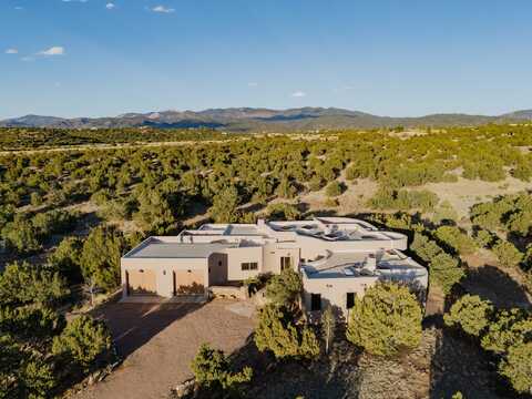 48 Sundance Drive, Santa Fe, NM 87506
