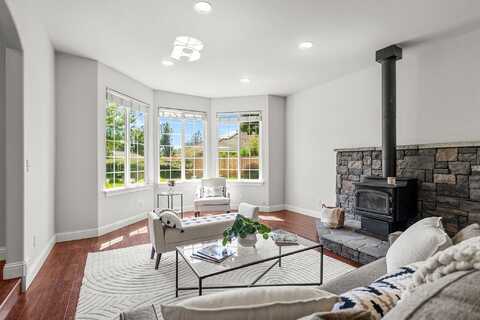 20340 Greenview Drive, Redding, CA 96002