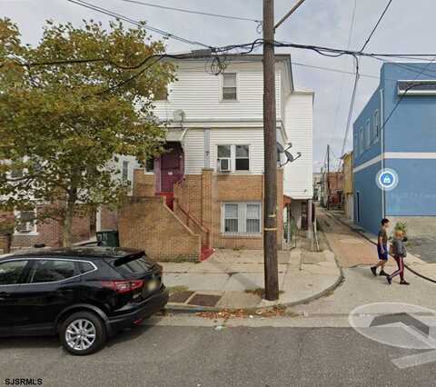 7 N MORRIS Ave, Atlantic City, NJ 08401