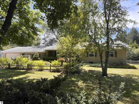 7888 E Broomfield Road, Mount Pleasant, MI 48858