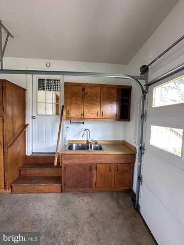 860 ALLENS LAKE ROAD, DILLWYN, VA 23936