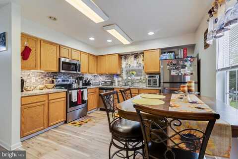 6 DOCKSIDE COURT, MONTROSS, VA 22520