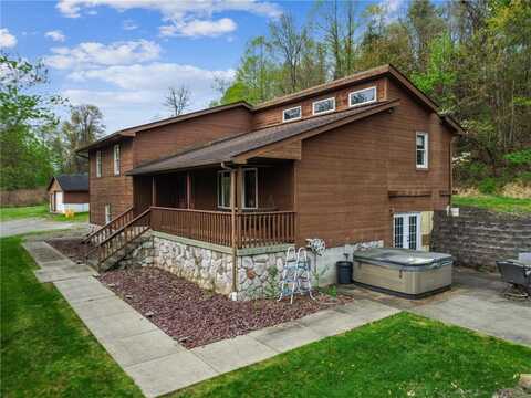 6 Elizabeth Ter, Jeannette, PA 15644