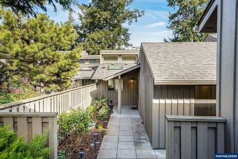 3451 Augusta National Dr S, Salem, OR 97302