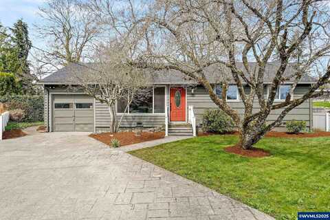 1051 Shamrock Dr SE, Salem, OR 97302