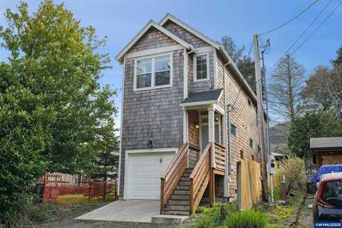 120 S Lagoon St St, Rockaway Beach, OR 97136