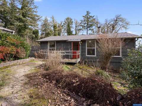79052 Grimes Rd, Cottage Grove, OR 97424