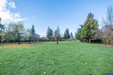 River (200937) Rd, Lebanon, OR 97355