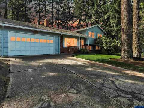 13205 SW Heather Ct, Beaverton, OR 97008