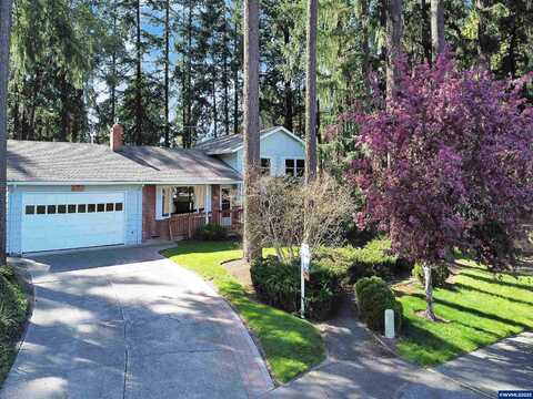 13205 SW Heather Ct, Beaverton, OR 97008