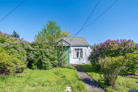 705 Tangent St, Lebanon, OR 97355