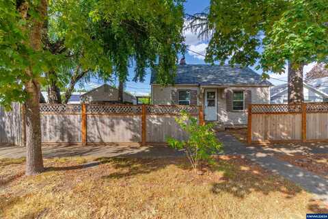 655 Norway (-665) St NE, Salem, OR 97301