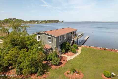 193 Whites Neck Lane, Knotts Island, NC 27950