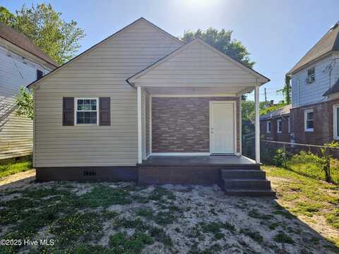 1111 Wood Street, Elizabeth City, NC 27909