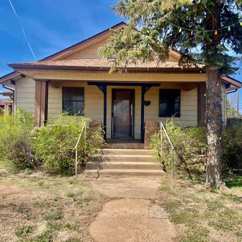 301 N Main Street, Vega, TX 79092