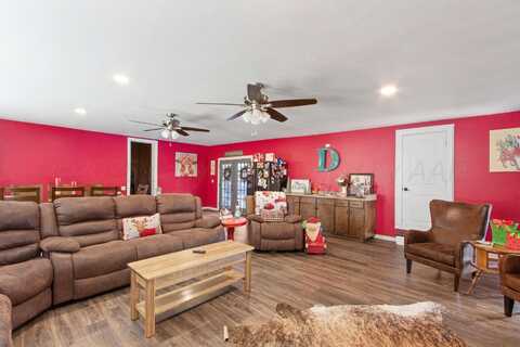 305 White Street, Clarendon, TX 79226